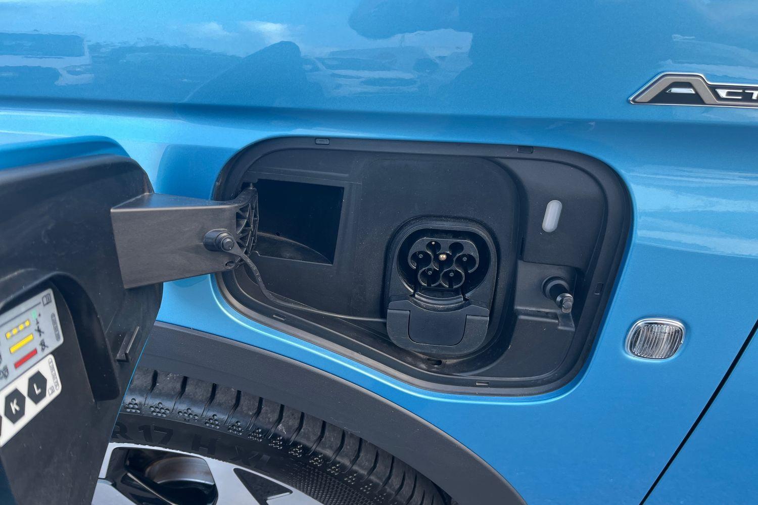 Ford TRANSIT CONNECT Photo 22