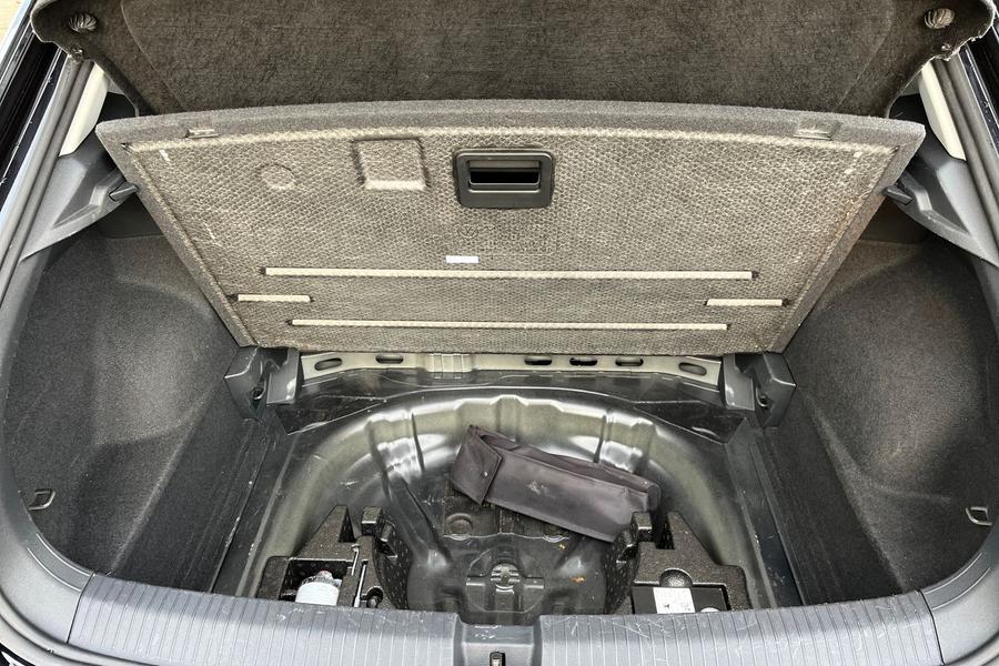 Volkswagen T-Roc Photo autoimg-fe513ef2649c8cb10e1b0f2572f9fd9beeeb1485.jpg