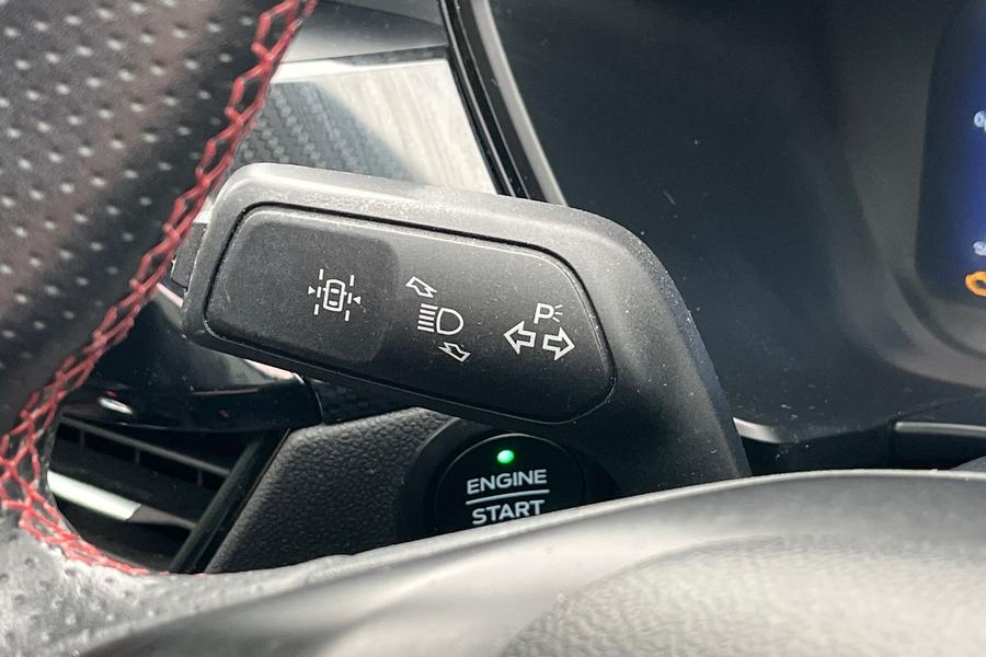 Ford Kuga Photo autoimg-fe52b05761bc93412767eaf1ff137c97c3a28ea3.jpg
