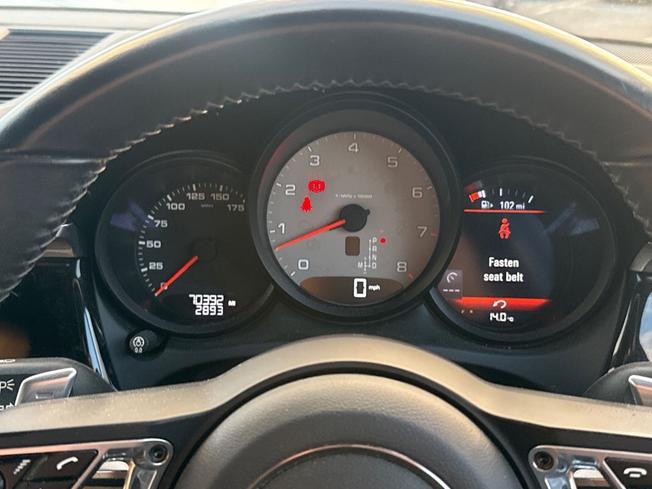 PORSCHE Macan Photo 15