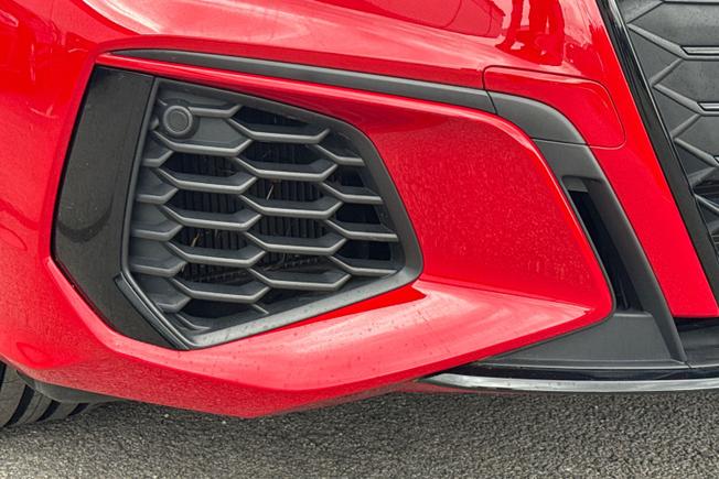 AUDI S3 Photo 23