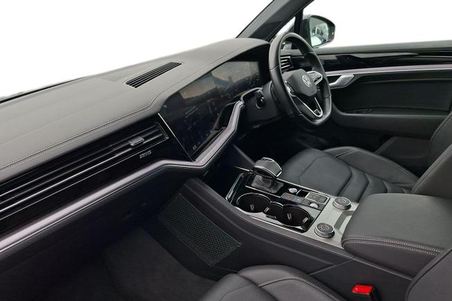 Volkswagen Touareg Photo 2
