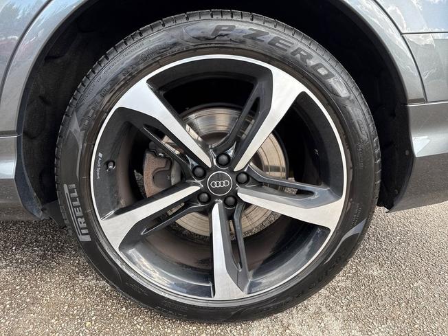 AUDI Q7 Photo 39