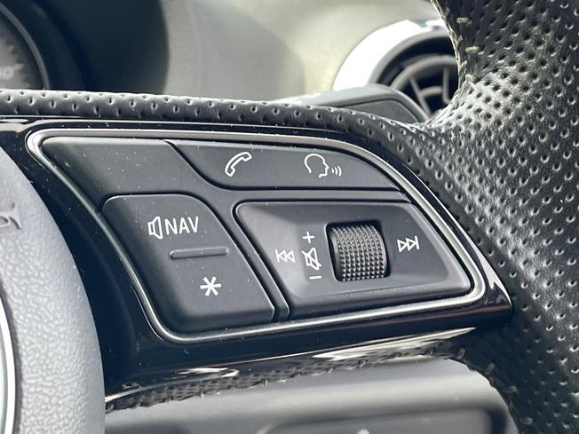 AUDI S3 Photo 17