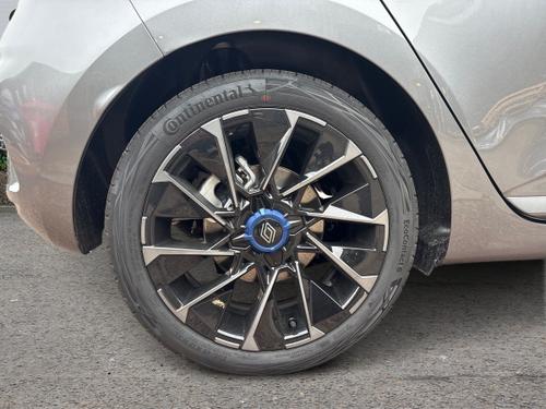 Renault CLIO Photo autoimg-fe6540f5c7d2e870e4bd2a467e173f31585d8155.jpg