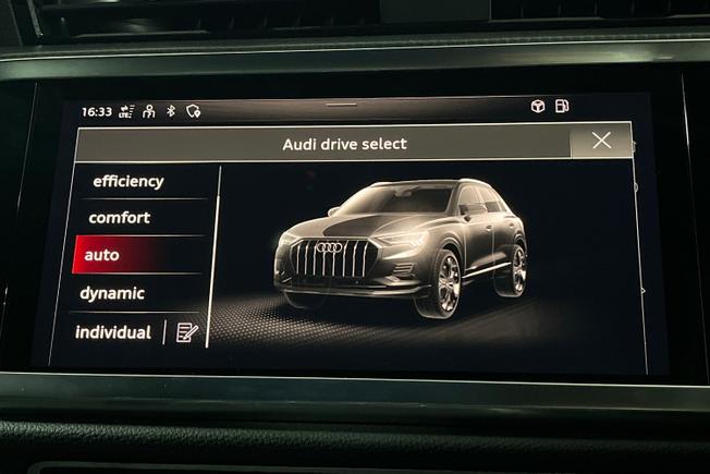 AUDI Q3 Photo 21
