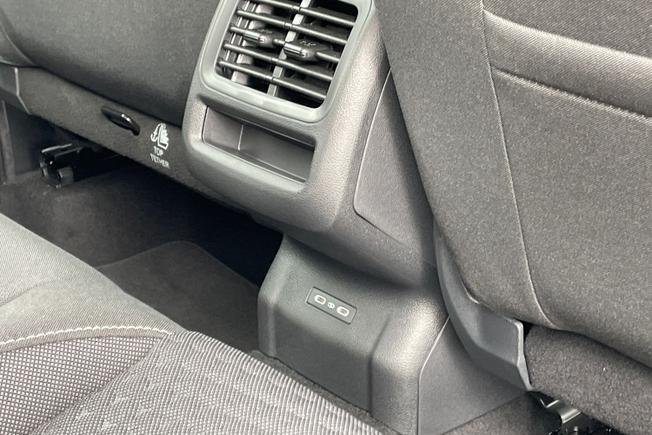 VOLKSWAGEN T-Roc Photo 49