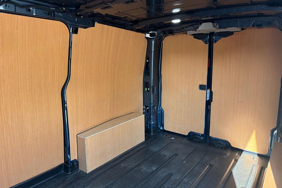 Used Ford TRANSIT CUSTOM HS25CHL 4
