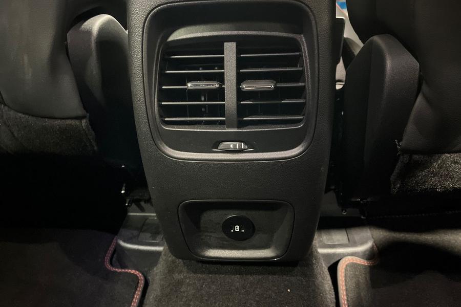 Ford KUGA Photo autoimg-fe7038a92cfcd76eb4a98c8342d289f991b8e44c.jpg