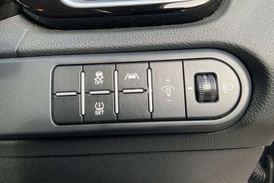 Kia ProCeed Photo autoimg-fe7a5880e28bb4dfe6c689ed36d78d2bf5d33e3d.jpg