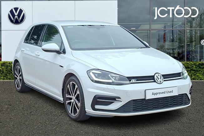 VOLKSWAGEN Golf Photo 1