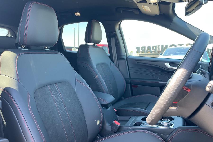 Ford Kuga Photo autoimg-fe7c3a669c1f28721f4a2c6e5a8b537176130640.jpg