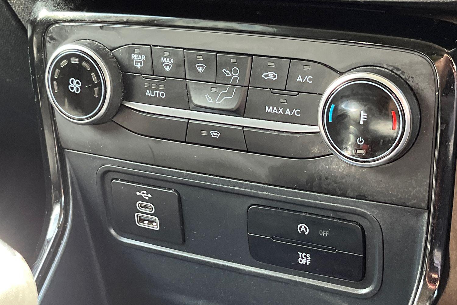 Ford ECOSPORT Photo 26