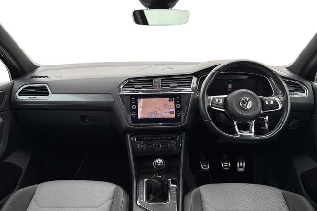 VOLKSWAGEN Tiguan Photo 10