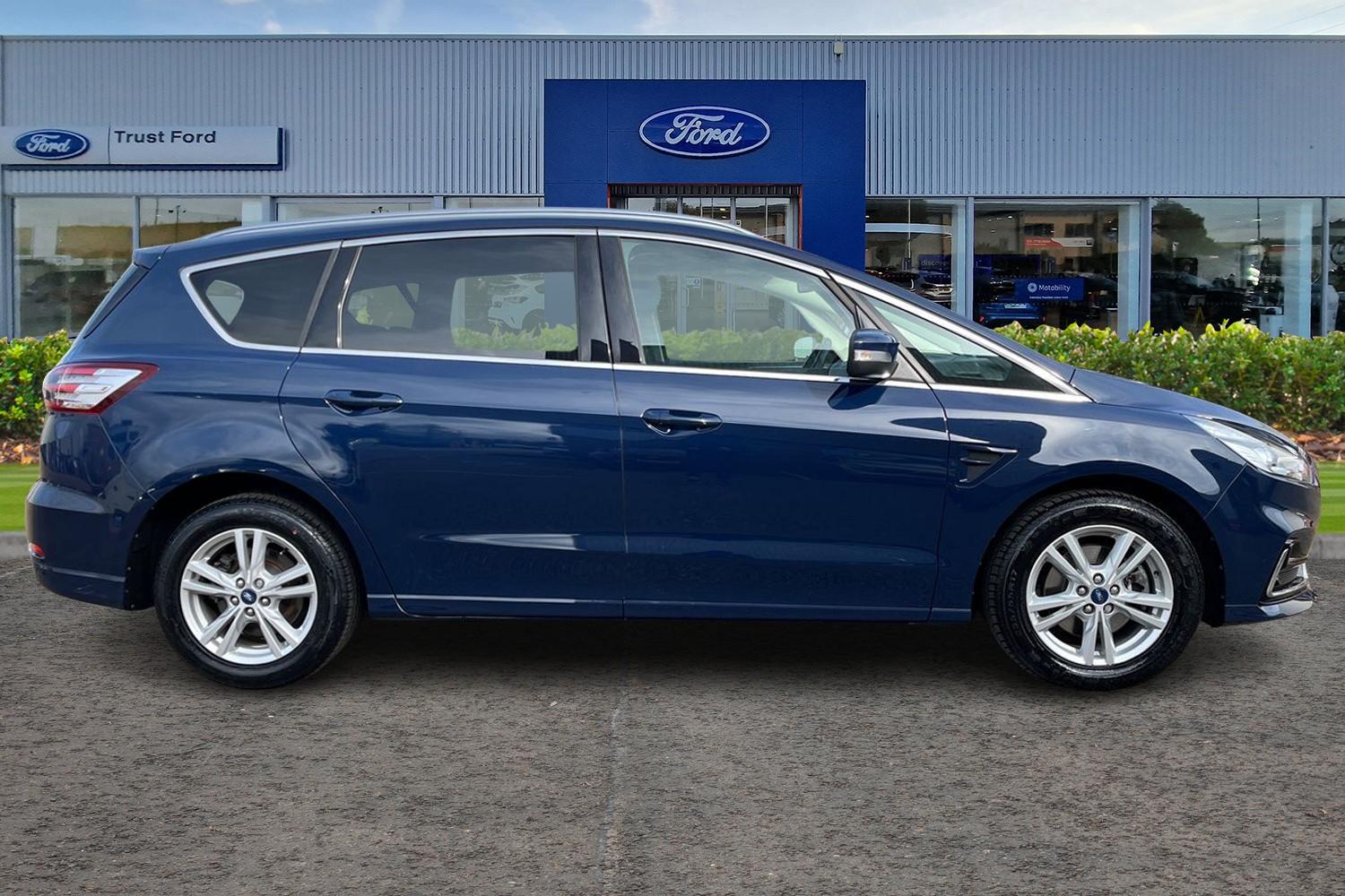 Ford S-Max Photo 2