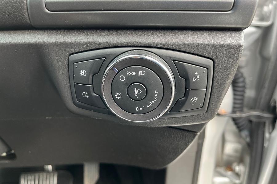 Ford MONDEO Photo autoimg-fe840bae714459921a2b9561d97d5b8f66f9977e.jpg