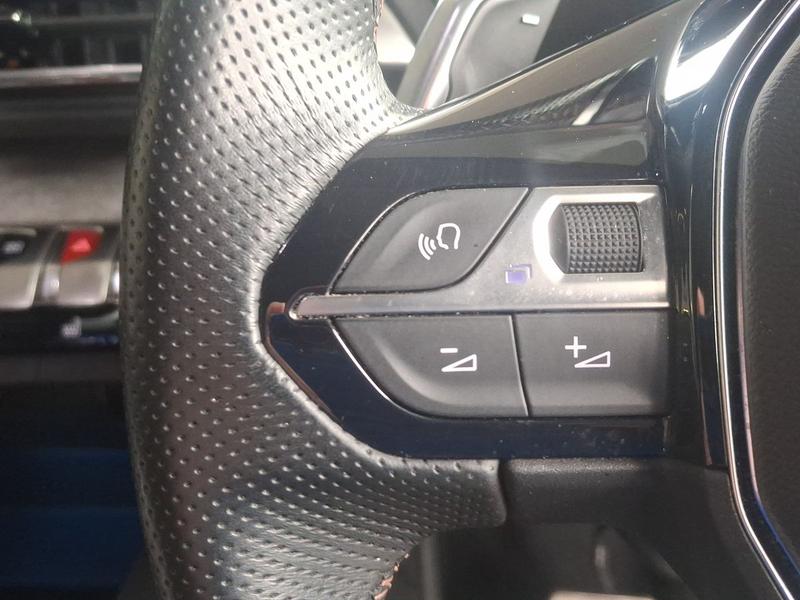 Used Peugeot 3008 NV22SOJ 22