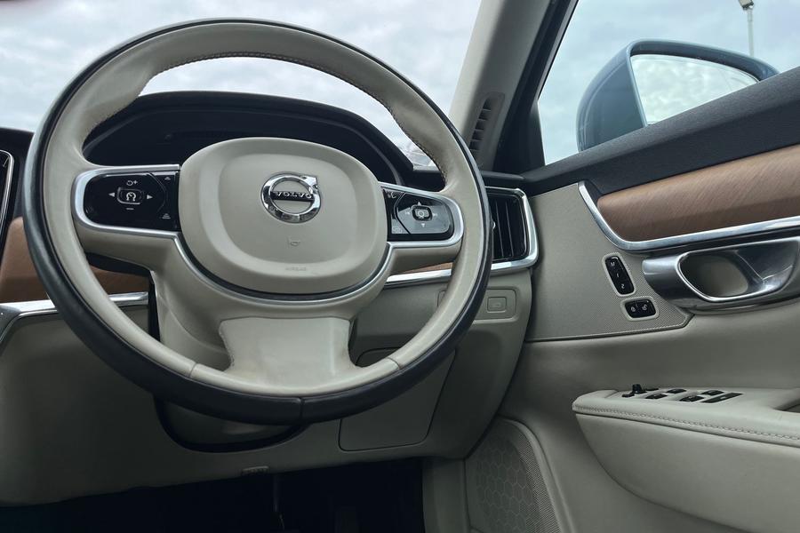 Volvo V90 Photo autoimg-fe8a3d937f5601d19bb5ef22162a2cc871b3a5ad.jpg
