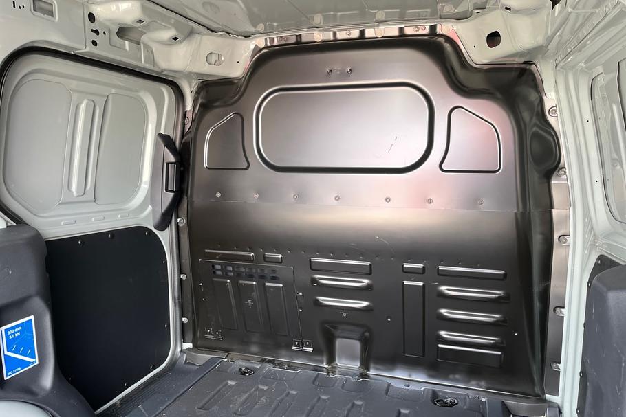 Used FORD E-TRANSIT COURIER YA25FXH 4