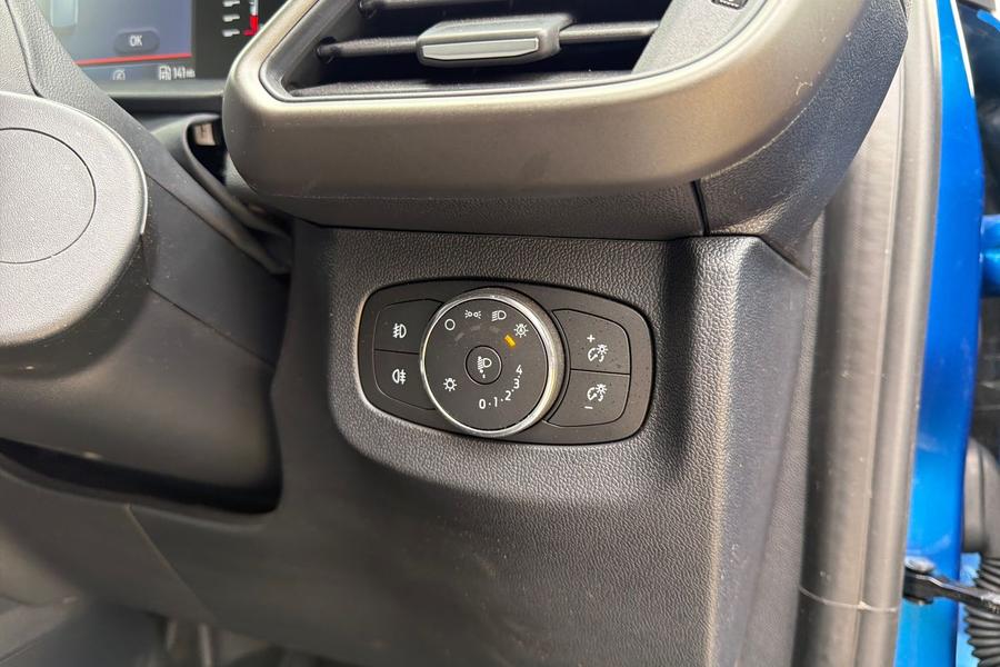 Ford TRANSIT COURIER Photo autoimg-fe8af450f128ced27c40fc6f281f1fd76a79d0b5.jpg
