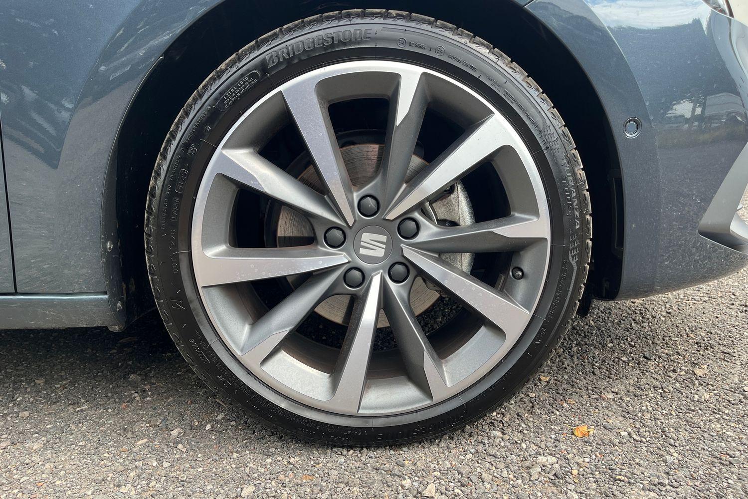 SEAT LEON Photo 36