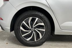 VOLKSWAGEN Polo Photo 5