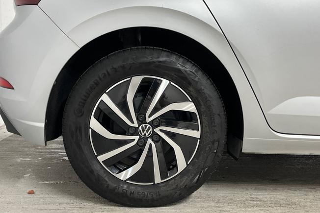 VOLKSWAGEN Polo Photo 5