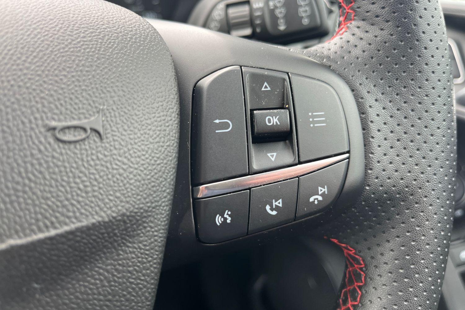 Ford FIESTA Photo 28