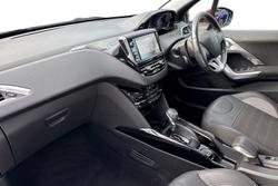 PEUGEOT 2008 Photo 2