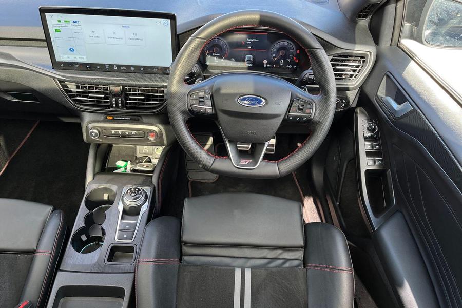 Ford FOCUS Photo autoimg-fe94e0fba68c46720199b53bdb7f66a87f4a3a11.jpg