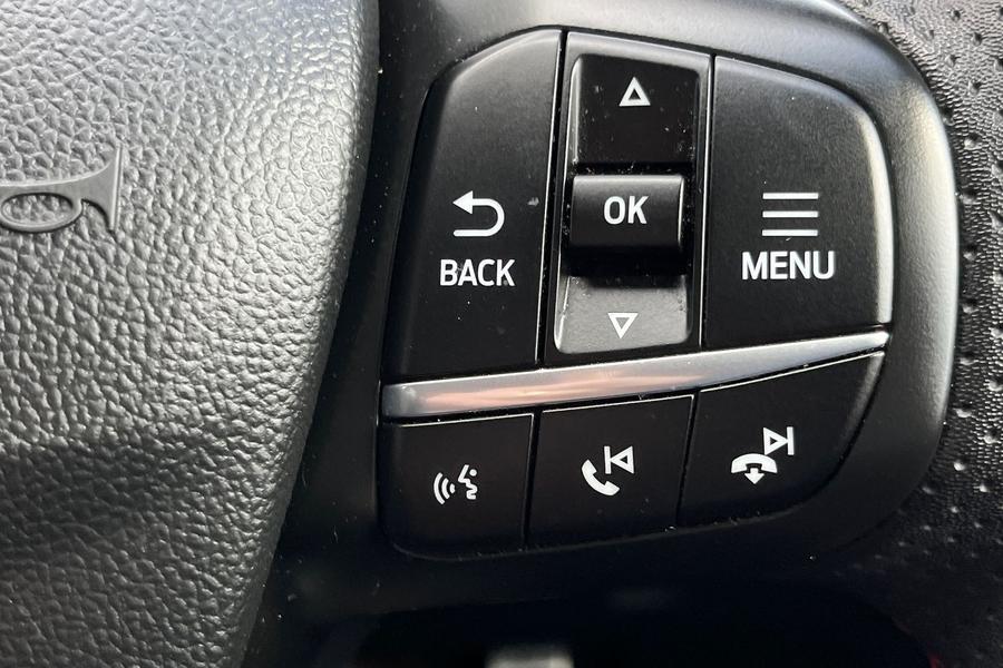 Ford Kuga Photo autoimg-fe9ae2bf41e1926309f23fa7d1eeb8a0b530e9ca.jpg