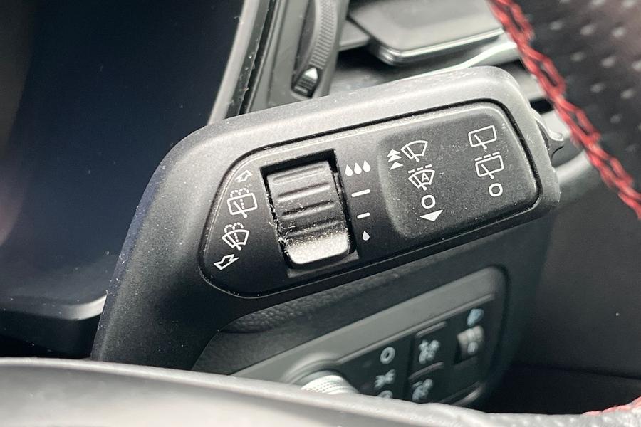 Ford Kuga Photo autoimg-fe9b0f20c47dd6ba01e5cc1f108ab90b6190f0d6.jpg