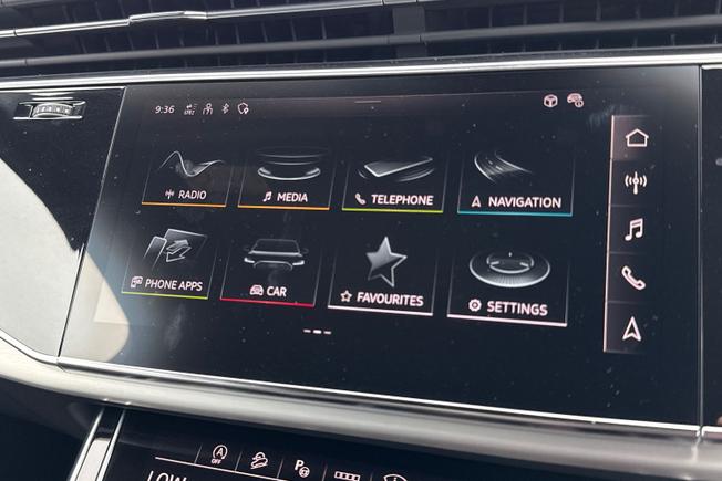 AUDI Q7 Photo 54
