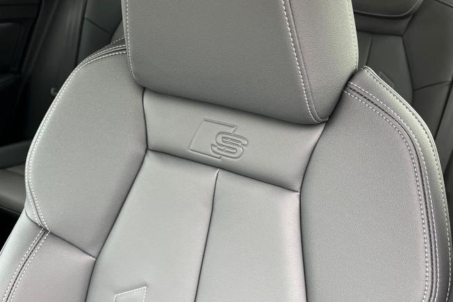 AUDI Q4 E-Tron Photo 42