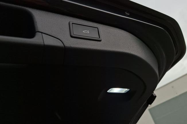 VOLKSWAGEN Passat Photo 30