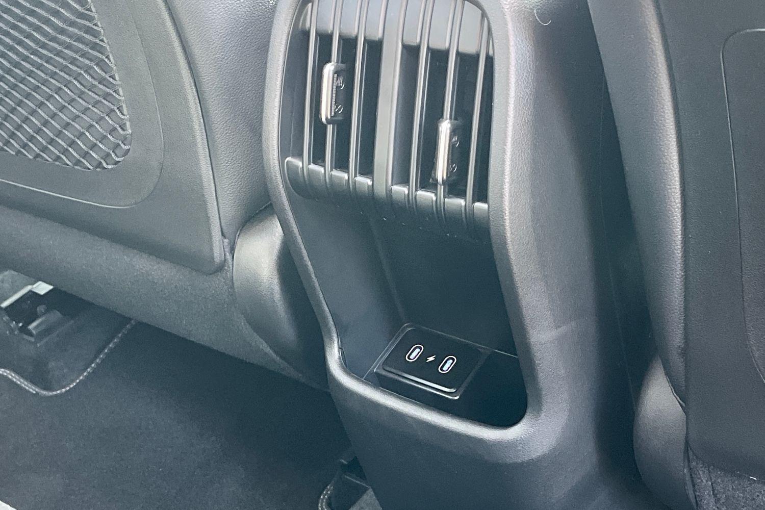 Hyundai KONA Photo 33