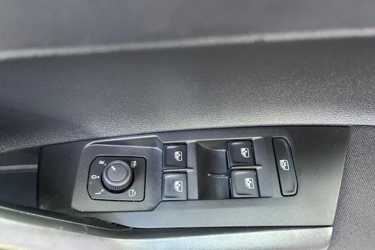 Volkswagen Polo Photo autoimg-fea5b035ac66f19fdf8f8a49f3440a6a9b338bf9.jpg