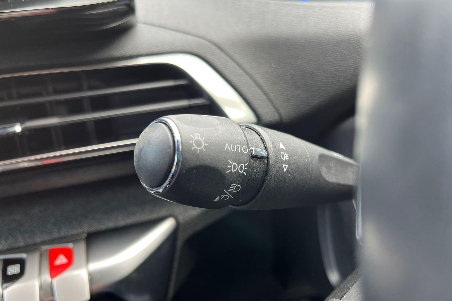 Peugeot 3008 Photo 13