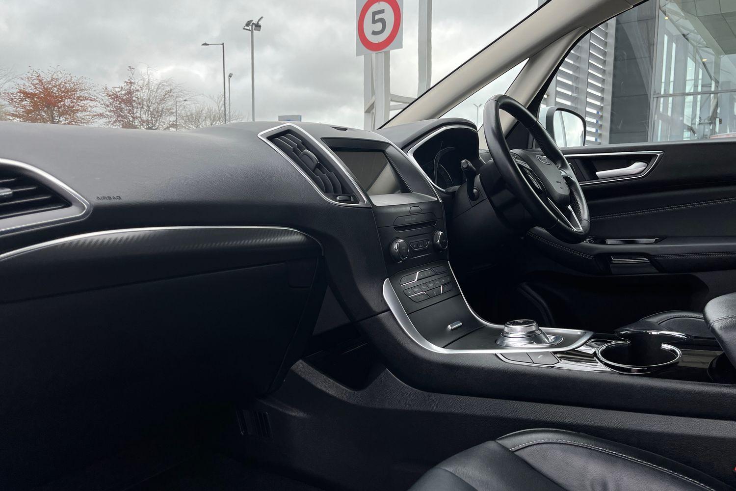 Ford S-MAX Photo 17