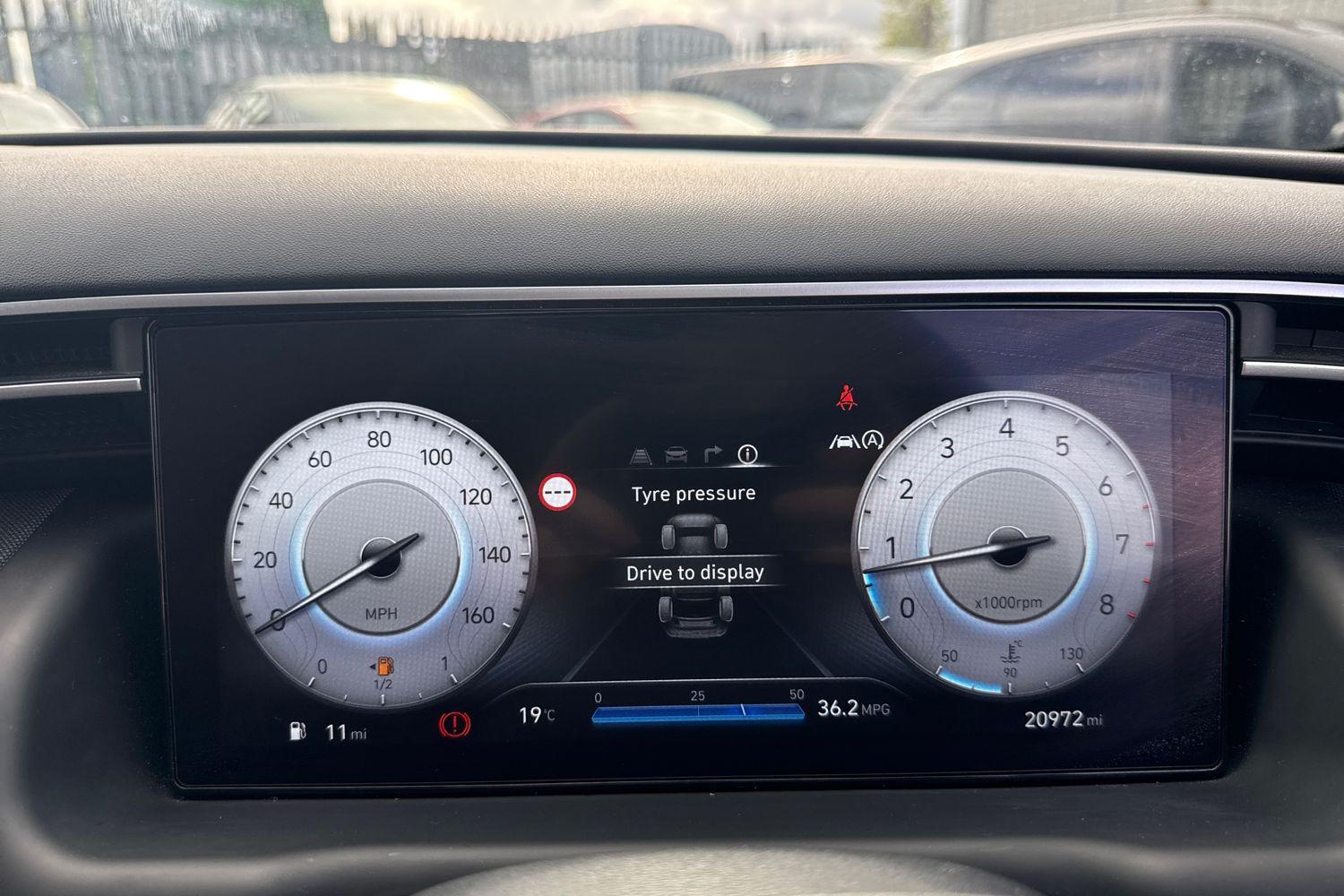 Hyundai TUCSON Photo 12