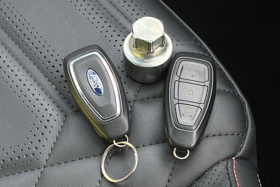 Ford FOCUS Photo autoimg-fea98c0b76f32add2ff9c953d6ce79e0ef86303b.jpg