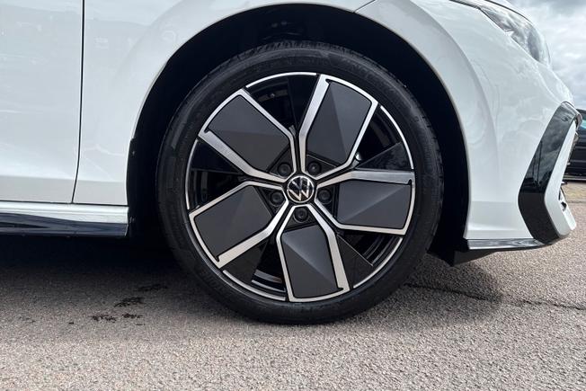 Volkswagen Golf Photo 5