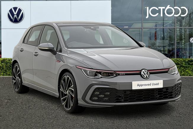 VOLKSWAGEN Golf Photo 1