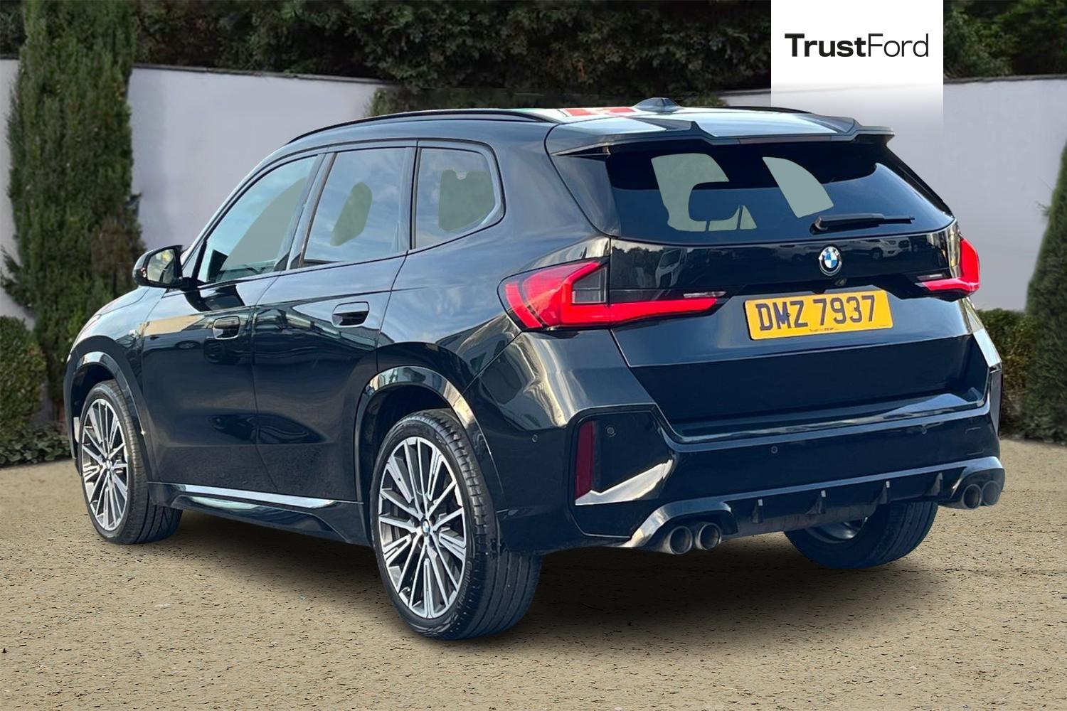 BMW X1 Photo 1