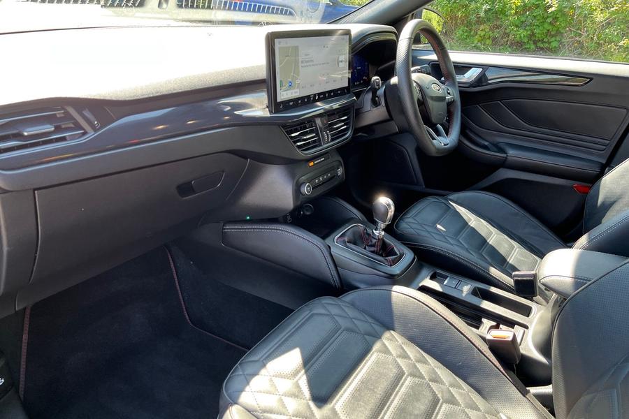 Ford FOCUS Photo autoimg-feafa10dd6da4fa9b49d50d123d8a03febf26b7e.jpg