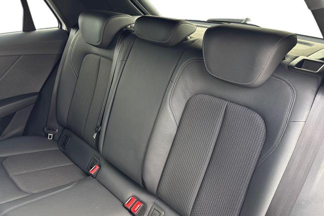 AUDI Q2 Photo 9
