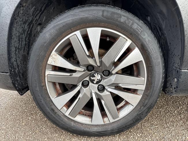 PEUGEOT 2008 Photo 46