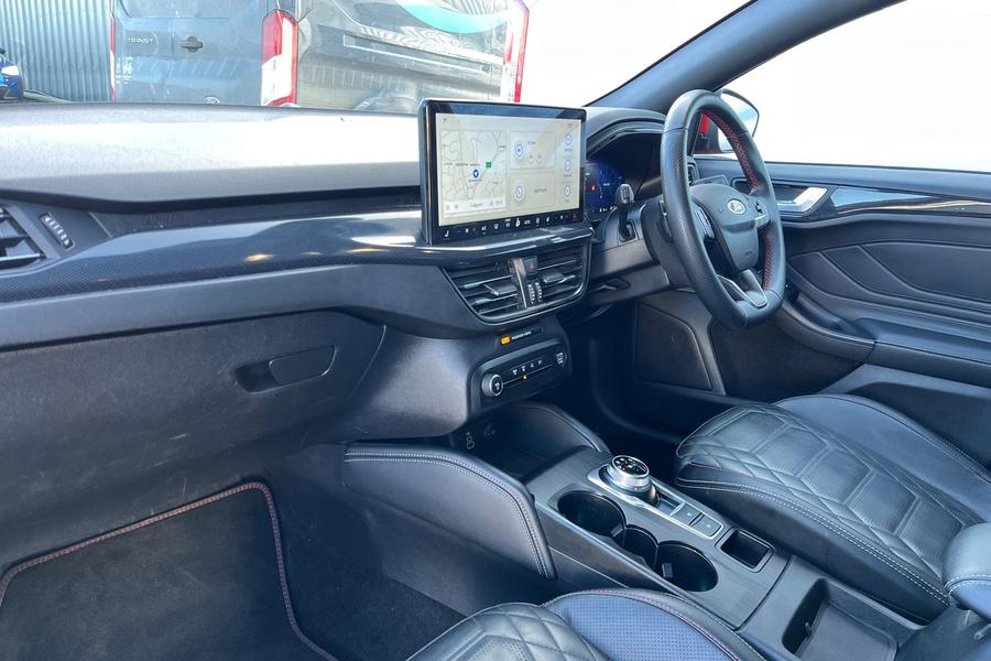 Ford FOCUS Photo autoimg-feb1db787ddfd4f406b605eeff22c568bdeac9a3.jpg