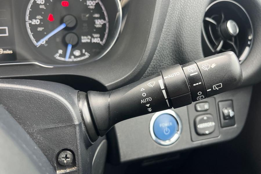Toyota Yaris Photo autoimg-feb6c20617f16b875976cc4d92974fb4ce85f539.jpg
