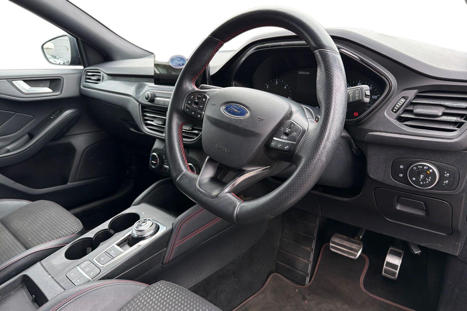 Ford FOCUS Photo 8